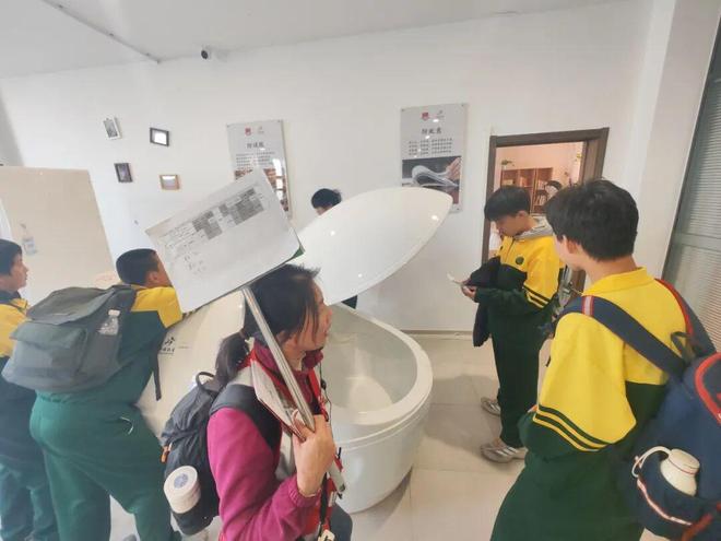 科技逐梦体育强国——育新沙河中学学生北体大冰雪基地实践活动(图4)